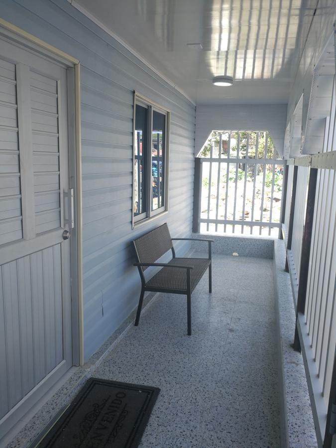 Islander'S Blue House Hotel ซานอันเดรส ภายนอก รูปภาพ