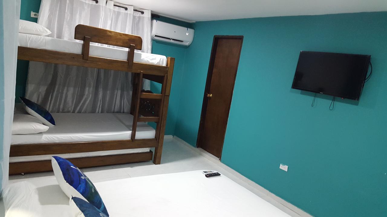Islander'S Blue House Hotel ซานอันเดรส ภายนอก รูปภาพ