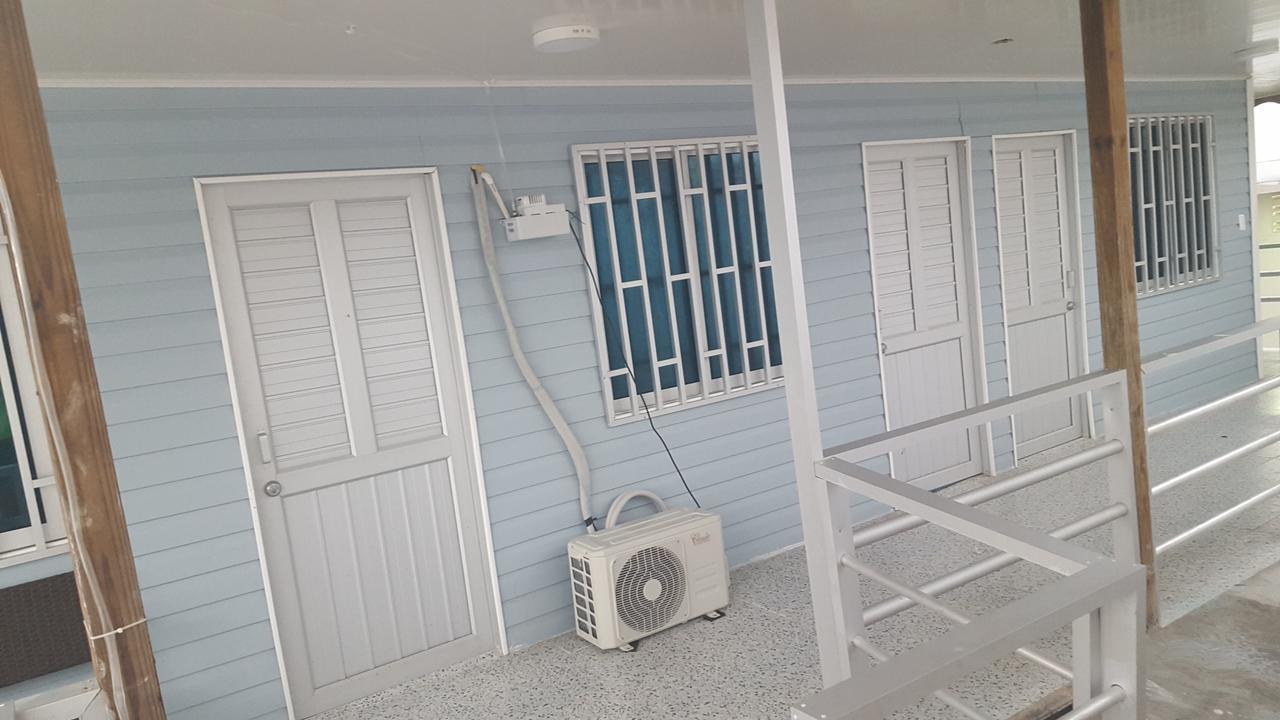 Islander'S Blue House Hotel ซานอันเดรส ภายนอก รูปภาพ